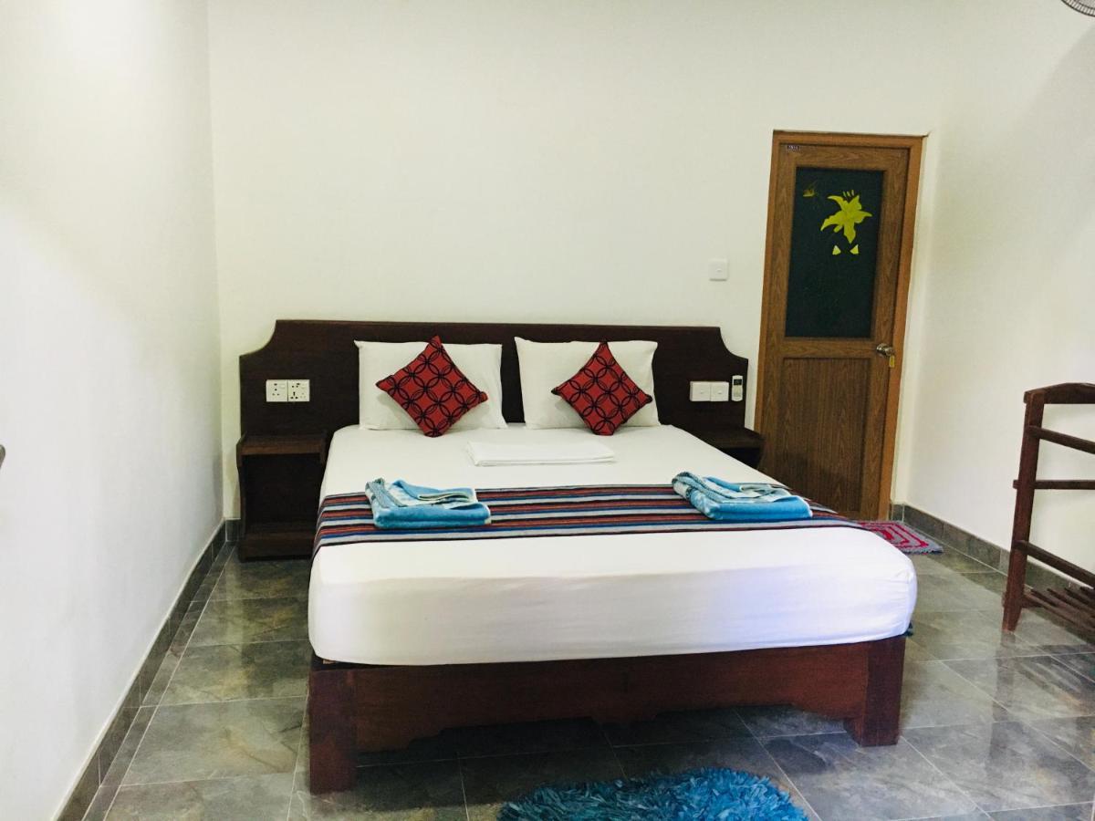 Gangadiya Lodge Сигирия Екстериор снимка